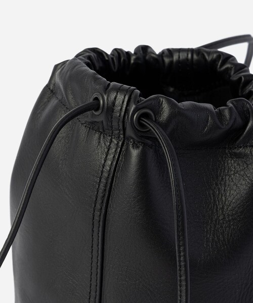 Saturdays NYC（サタデーズ ニューヨークシティ ）の「SNYC Drawstring Mini Bag（ハンドバッグ・レディース・ブラック・F）」の15枚目の写真