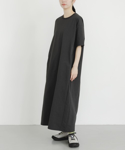 EKAL（エカル）の「DRY OUT ONE-PIECE（ワンピース・レディース・チャコール/ブラック・One）」の2枚目の写真