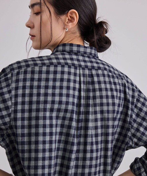 ADAM ET ROPE'(アダムエロペ)の「【INDIVIDUALIZED SHIRTS for SALON】別注フランネルチェックシャツ / グレー(シャツ/ブラウス・レディース・グレー・F)」の7枚目の写真