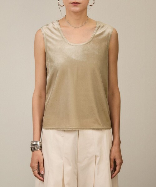 ADAM ET ROPE'（アダムエロペ）の「トリアセベロア前後2WAYノースリーブ/タンクトップ / セットアップ対応（タンクトップ・レディース・ブラック/ベージュ・F）」の14枚目の写真