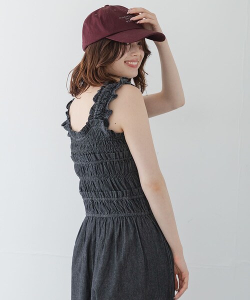 URBAN RESEARCH Sonny Label(アーバンリサーチサニーレーベル)の「フリルシャーリングサロペット(つなぎ/オールインワン・レディース・ブラック/インディゴ・36/38)」の6枚目の写真