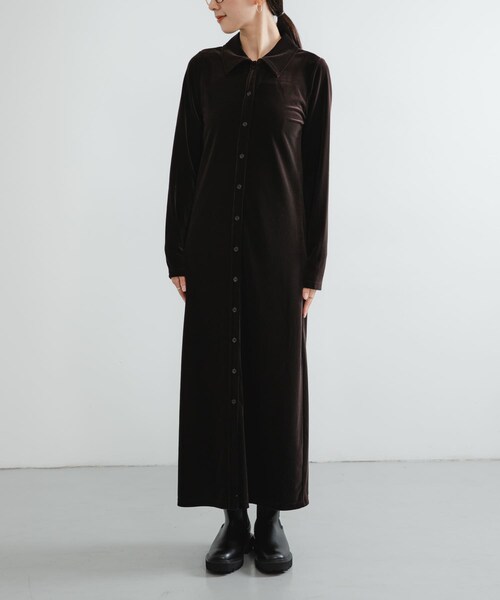 URBAN RESEARCH(アーバンリサーチ)の「ベロアシャツカラーワンピース(ワンピース・レディース・BEIGE/BROWN・FREE)」の11枚目の写真