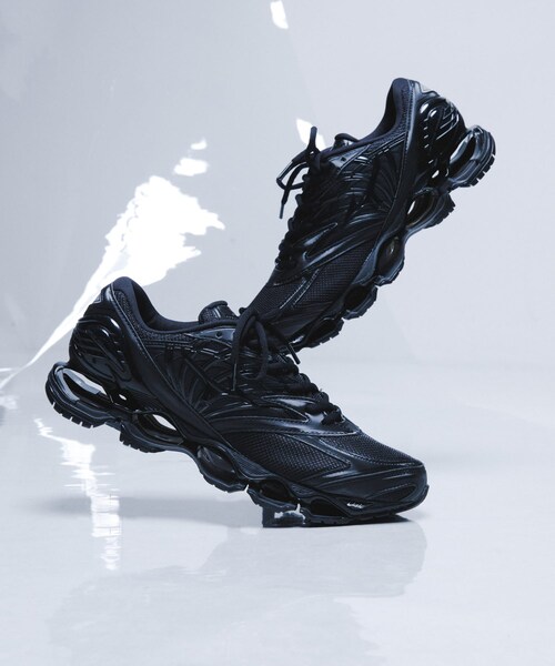 URBAN RESEARCH（アーバンリサーチ）の「Mizuno　WAVE PROPHECY LS（スニーカー・メンズ・Black/White S・26/26.5/27/27.5/28）」の2枚目の写真
