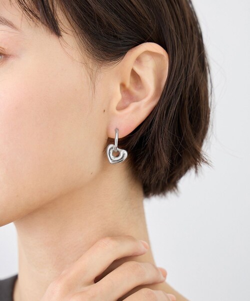 ROPE' PICNIC(ロペピクニック)の「ステンレスパフィーハートピアス(ピアス(両耳用)・レディース・ゴールド/シルバー・F)」の5枚目の写真