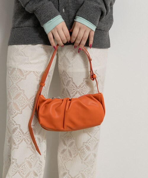THE GOODLAND MARKET（ザグッドランドマーケット）の「ALICE MARTHA　ERIN MINI（ショルダーバッグ・レディース・IVORY/BLACK/ORANGE/SILVER・Free）」の3枚目の写真