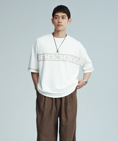 ADAM ET ROPE'（アダムエロペ）の「クロスステッチ ボックスシルエット Tシャツ（Tシャツ/カットソー・メンズ・ブラック/ホワイト・L/M）」の21枚目の写真