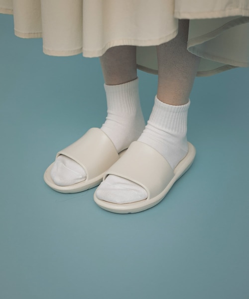 SENSE OF PLACE by URBAN RESEARCH(センスオブプレイスバイアーバンリサーチ)の「TAW&TOE ZEROVITY SLIDE(サンダル・レディース・NAVY/WHITE・S/M)」の1枚目の写真