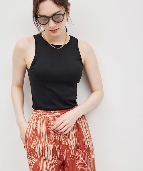 ROPE'（ロペ）の「コットンシルク丸胴フライスカップ付きアメスリタンクトップ（タンクトップ・レディース・ブラック/オフホワイト/ワイン・F）」の2枚目の写真