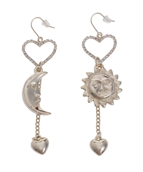 EVRIS（エヴリス）の「SUNNY MOTIF HEART ピアス（ピアス（両耳用）・レディース・シルバー/ゴールド・F）」の4枚目の写真