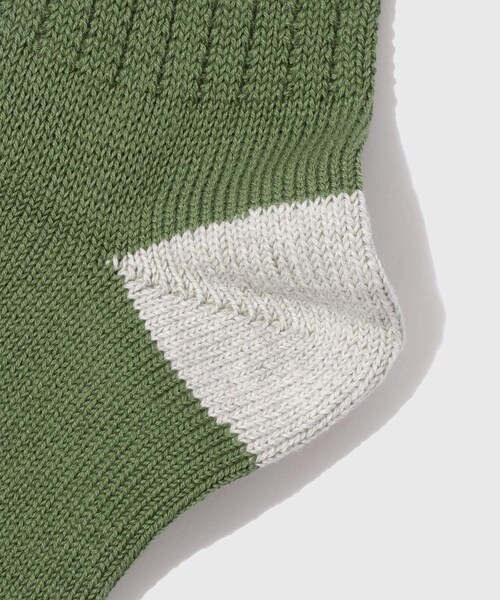 ADAM ET ROPE'(アダムエロペ)の「【Little Yarmouth/リトルヤーマス】Utility Rib Sox(ソックス/靴下・メンズ・ブラック/ホワイト/オリーブ・F)」の8枚目の写真