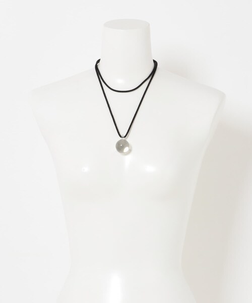 かぐれ(カグレ)の「ANNIKA INEZ GLASS DROP NECKLACE(ネックレス・レディース・CLEAR・FREE)」の4枚目の写真