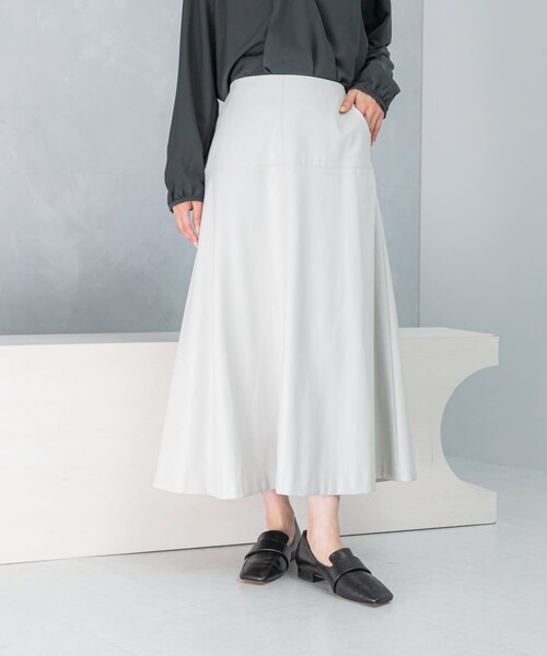 URBAN RESEARCH ROSSO（アーバンリサーチロッソ）の「バックジップフレアスカート（スカート・レディース・LIGHTGRAY/MOCHA/DARKBROWN・36/38）」の13枚目の写真