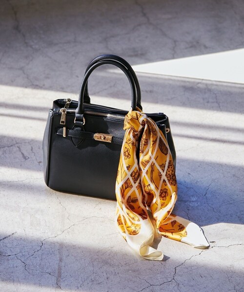 VIS（ビス）の「【新色追加】【2WAY】フロント金具3層トートバッグ（ショルダーバッグ・レディース・ブラック/キナリ/サックス/ベージュ・F）」の4枚目の写真