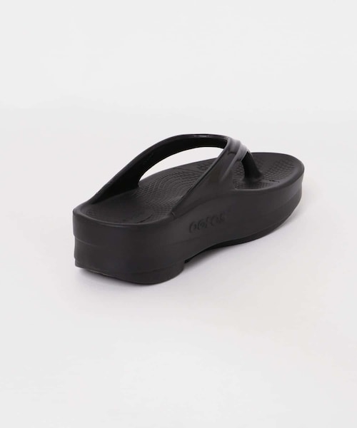 URBAN RESEARCH DOORS(アーバンリサーチドアーズ)の「OOFOS OOMEGA(サンダル・レディース・BLACK/NOMAD・6/7/8/5)」の6枚目の写真