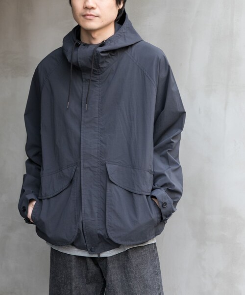 URBAN RESEARCH DOORS（アーバンリサーチドアーズ）の「FORK&SPOON　フーディージャケット（マウンテンパーカー・メンズ・INKBLACK/SAGEGREEN・4/5）」の4枚目の写真