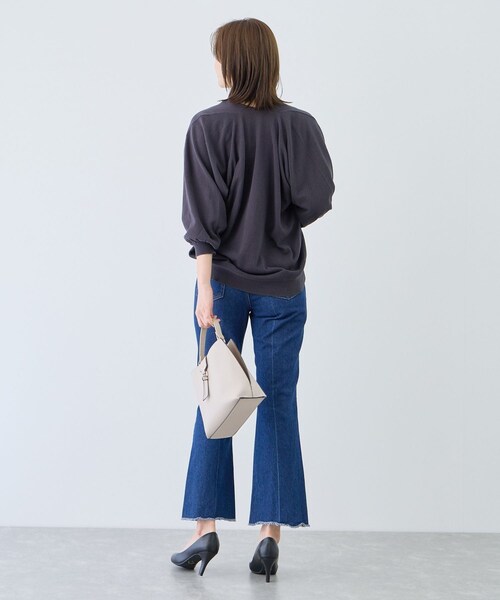 Jayro（ジャイロ）の「ピュアコットンカルマネックプルオーバー（ニット/セーター・レディース・スミクロ/ライトグレー/オフホワイト・F）」の11枚目の写真