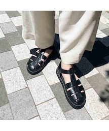 carino（カリーノ）の「モード エ ジャコモ カリーノ MODE ET JACOMO carino 厚底ビジューグルカサンダル （サンダル）」