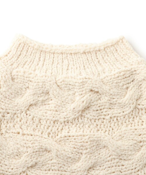 ADAM ET ROPE'(アダムエロペ)の「【IRONING(アイロニング)】cable cape ケーブルケープ(マフラー・レディース・ホワイト/ネイビー・F)」の9枚目の写真