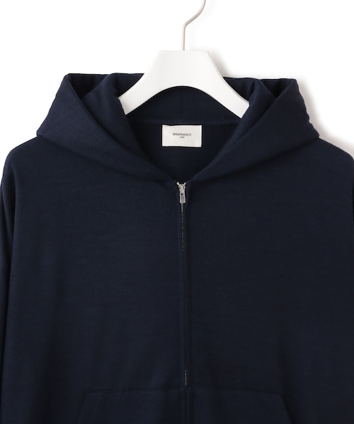 ADAM ET ROPE'(アダムエロペ)の「【WRAPINKNOT(ラッピンノット)】ZIP Hoodie(パーカー・レディース・ブラック/ネイビー・1)」の5枚目の写真