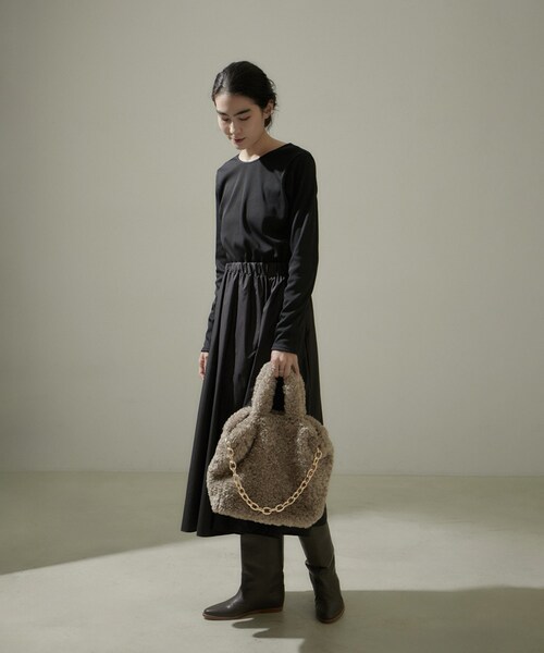 ADAM ET ROPE'(アダムエロペ)の「【helen Moore】joy bag with chunky chain 50cm/ファーバッグ(ハンドバッグ・レディース・グレー系・F)」の20枚目の写真