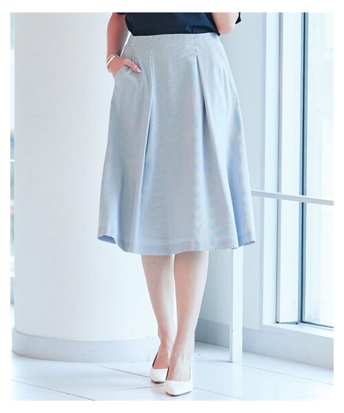 nissen（ニッセン）の「【レディーススーツ】吸汗速乾ストレッチコードレーンセットアップスーツ（上下別売）（スーツスカート・レディース・テーラード:ネイビー×オフホワイトストラ/テーラード:ネイビー系/ノーカラー:ネイビー×オフホワイトストラ/ノーカラー:ネイビー系/セミワイドパンツ:ネイビー系/ブラウス:ネイビー×オフホワイトストライ/ブラウス:ネイビー系/ロングフレアSK:ネイビー×オフホワイト/ロングフレアSK:ネイビー系/タックフレアSK:ネイビー×オフホワイト/テーパードパンツ:ネイビー系・M/M(新サイズ)）」の9枚目の写真