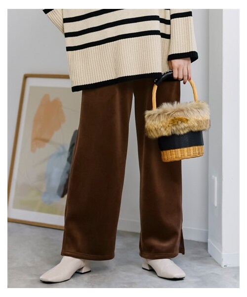 nissen（ニッセン）の「大きいサイズ太畝もちもち裏ベロアストレートパンツ（ゆったりヒップ）（パンツ・レディース・オフホワイト/チャコールグレー/ブラウン・L/LL/3L/4L/5L/6L/8L/10L）」の20枚目の写真