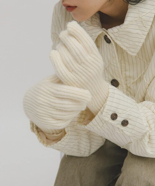 KBF（ケイビーエフ）の「リブニットグローブ（ベルト・レディース・IVORY/L.BLUE/BROWN・one）」の16枚目の写真