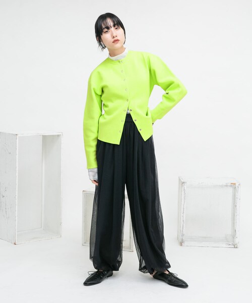 KBF（ケイビーエフ）の「リングドットボタンニットカーディガン（カーディガン/ボレロ・レディース・NEONYELLOW/L.BEIGE/FLAMINGO・one）」の19枚目の写真