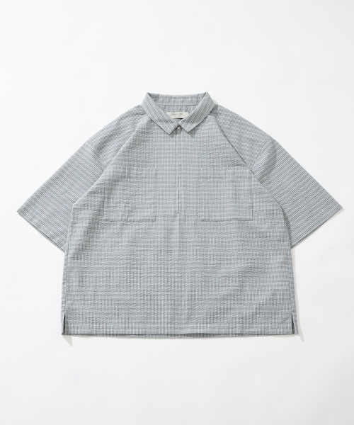 URBAN RESEARCH Sonny Label(アーバンリサーチサニーレーベル)の「シアサッカーハーフジッププルオーバー(シャツ/ブラウス・メンズ・ベージュ/ブルー・M/L)」の2枚目の写真