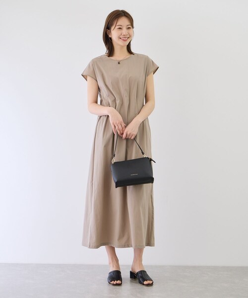 Jayro(ジャイロ)の「ラッシュガードウエストタックワンピース(ワンピース・レディース・ブラック/チャコール/ベージュ・M)」の3枚目の写真