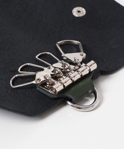 ITEMS URBANRESEARCH（アイテムズ アーバンリサーチ）の「Hawk　Leather Key Case（キーケース/キーアクセサリー・メンズ・GRN/BLK/BRN・-）」の13枚目の写真