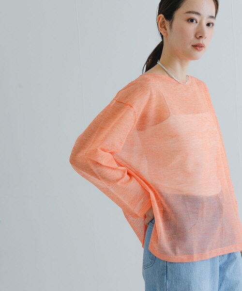 URBAN RESEARCH（アーバンリサーチ）の「ボートネックシアーニット（ニット/セーター・レディース・ORANGE/WHTxD.NAVY/NAVYxOFF・FREE）」の5枚目の写真