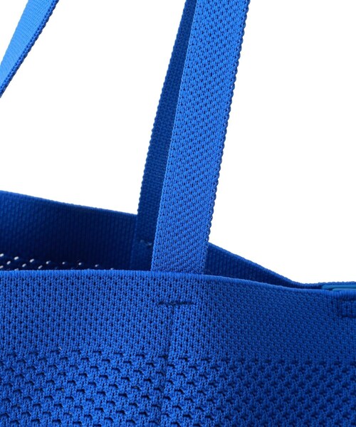 ADAM ET ROPE'(アダムエロペ)の「【WEB限定】2WAYニットジャガードトート / 軽量(トートバッグ・レディース・ブラック/ダークブラウン/ベージュ/ブルー・F)」の9枚目の写真