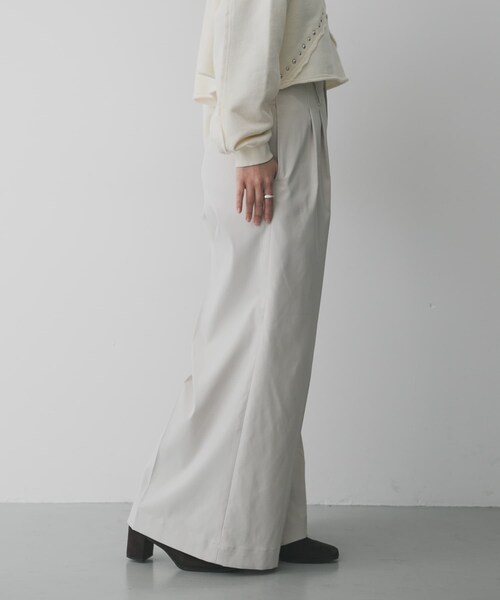SENSE OF PLACE by URBAN RESEARCH（センスオブプレイスバイアーバンリサーチ）の「『XS/Lサイズ/WEB限定』バギーチノパンツ（チノパンツ・レディース・IVORY/BEIGE/NAVY・XS/S/M/L）」の9枚目の写真