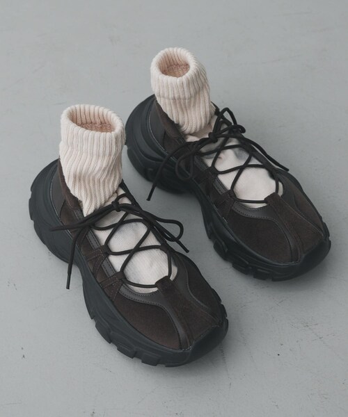 SENSE OF PLACE by URBAN RESEARCH（センスオブプレイスバイアーバンリサーチ）の「レースアップバレエスニーカー（スニーカー・レディース・BLACK/BROWN/GRAY/IVORY・S/M/L/XL）」の4枚目の写真