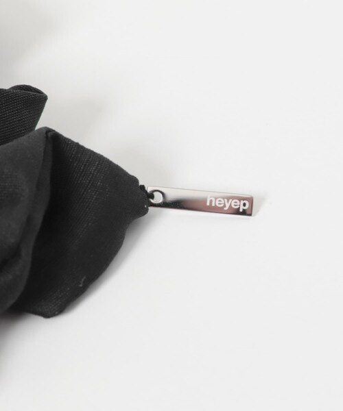 URBAN RESEARCH ROSSO（アーバンリサーチロッソ）の「heyep　Silk Square Mini Scrunchie 3P（ヘアゴム・レディース・BLACK/WHITE・-）」の10枚目の写真
