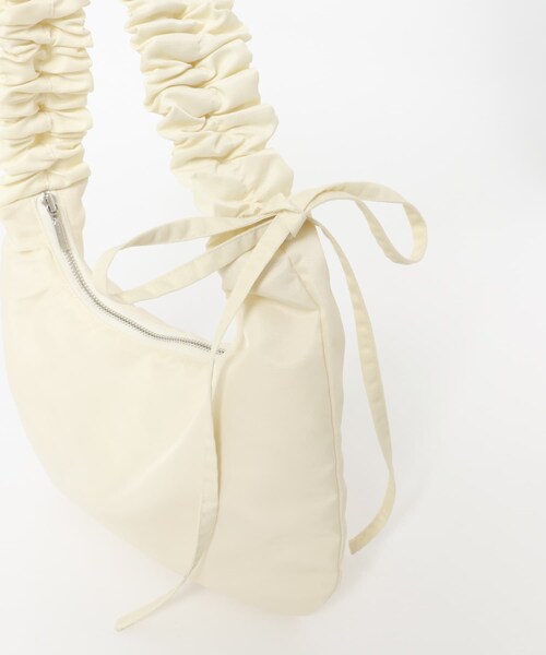 SMELLY（スメリー）の「ギャザーワンハンドルバッグ（ハンドバッグ・レディース・RED/IVO/BLK・-）」の15枚目の写真