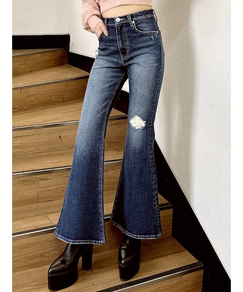 GYDA（ジェイダ）の「ハイウエストダメージフレアデニムパンツ（デニムパンツ・レディース・ブルー/アイスブルー・XS/S/M）」の2枚目の写真