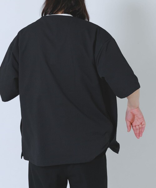 ITEMS URBANRESEARCH(アイテムズ アーバンリサーチ)の「『接触冷感/イージーケア/吸水速乾/撥水/防汚』高機能シアサッカー 半袖カーディガン(楽着シリーズ)(カーディガン/ボレロ・メンズ・BLACK/BEIGE/L.BLUE・M/L)」の9枚目の写真
