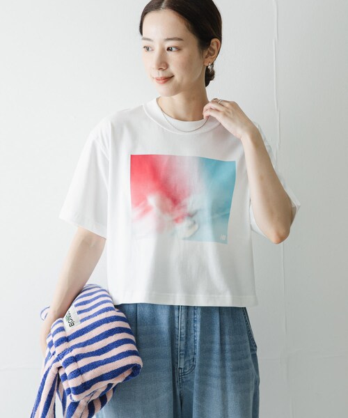 URBAN RESEARCH(アーバンリサーチ)の「NEW BALANCE NB GREYフォトTシャツレッド(Tシャツ/カットソー・レディース・ホワイト・M)」の4枚目の写真
