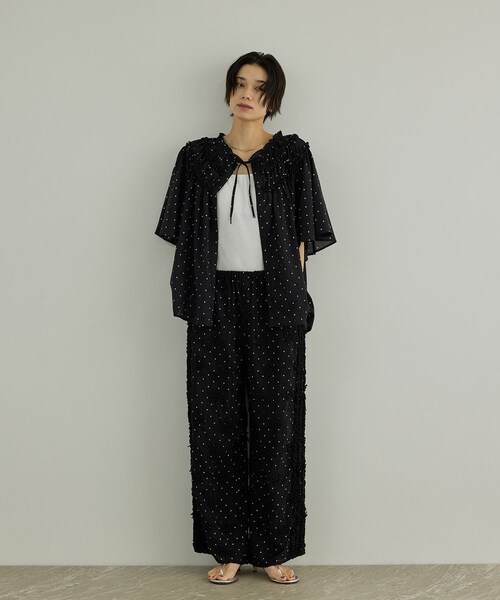ADAM ET ROPE'(アダムエロペ)の「【WEB先行販売】【crinkle crinkle crinkle】別注ドットコットンブラウス(シャツ/ブラウス・レディース・ブラック系・F)」の6枚目の写真