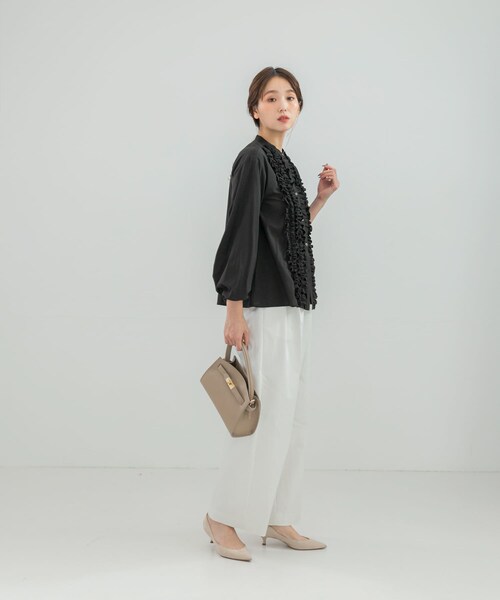 URBAN RESEARCH ROSSO（アーバンリサーチロッソ）の「フロントフリルデザインブラウス（シャツ/ブラウス・レディース・SAX/LEMON/BLACK・Free）」の11枚目の写真