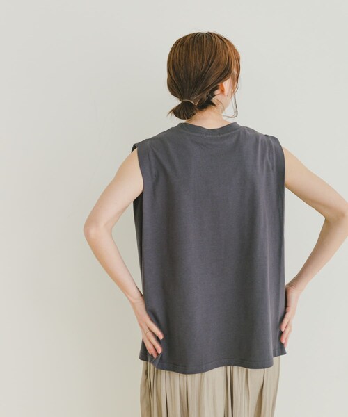 ITEMS URBANRESEARCH（アイテムズ アーバンリサーチ）の「ショルダータックロゴTシャツ（Tシャツ/カットソー・レディース・WHT/CHA/L.PNK・FREE）」の22枚目の写真