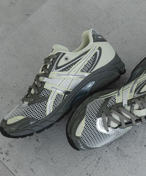 URBAN RESEARCH（アーバンリサーチ）の「ASICS　GEL-DS TRAINER 14（スニーカー・レディース・WHT/TC YEL/T GRY/P SV・24/24.5/25）」の14枚目の写真