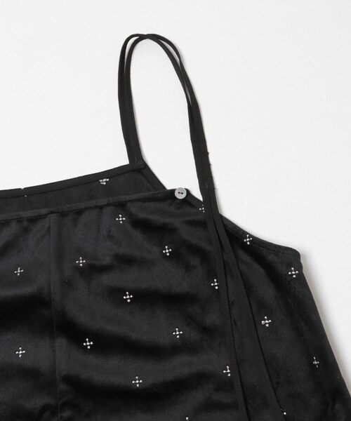 URBAN RESEARCH DOORS(アーバンリサーチドアーズ)の「刺繍ベロアキャミチュニック(キャミソール・レディース・BLACK/CHARCOAL・Free)」の5枚目の写真