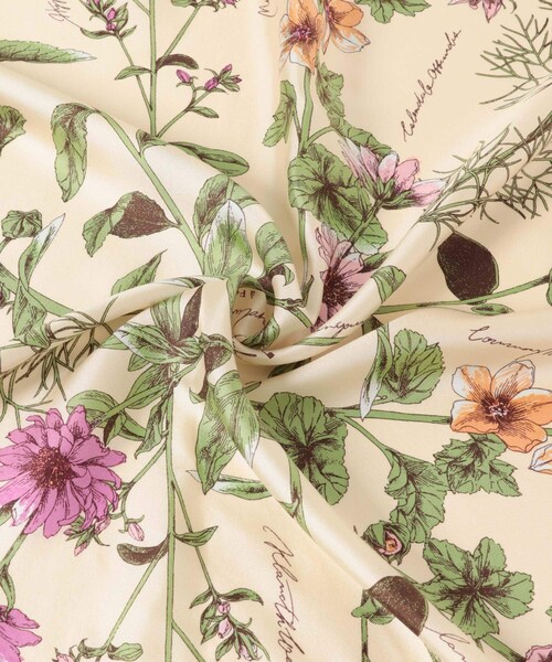 URBAN RESEARCH ROSSO（アーバンリサーチロッソ）の「manipuri　65ハーバルガーデン（バンダナ/スカーフ・レディース・PINK・-）」の10枚目の写真