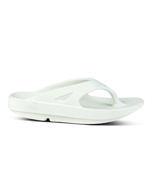 ADAM ET ROPE'（アダムエロペ）の「【OOFOS/ウーフォス】OORIGINAL（サンダル・メンズ・ブラック/チャコール/グレー系・25.0/26.0/27.0/28.0/29.0）」の21枚目の写真