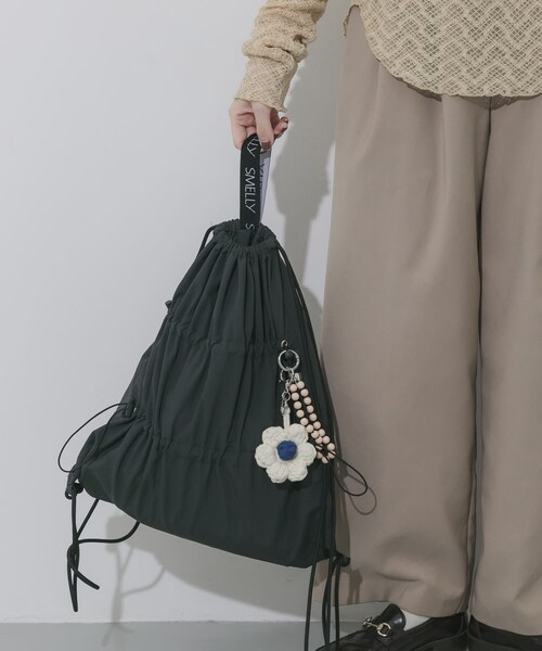 SMELLY（スメリー）の「ドロストギャザーナップサック（バックパック/リュック・レディース・L.BLU/BLK・-）」の6枚目の写真