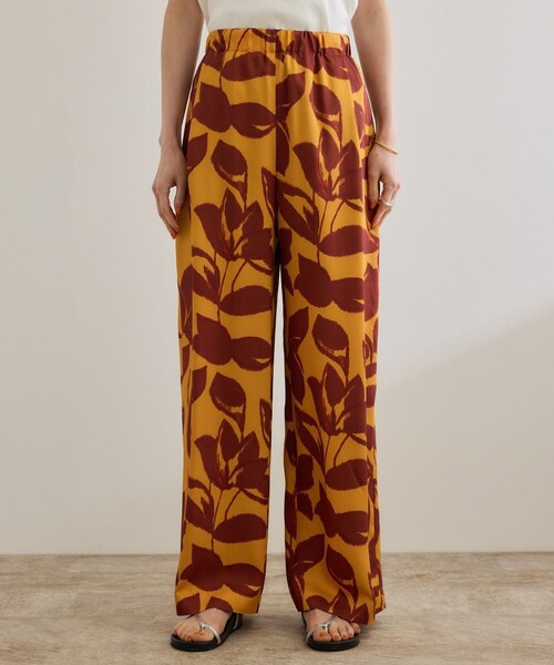 ROPE'(ロペ)の「DEVEAUXジオメトリックフラワーイージーワイドパンツ(その他パンツ・レディース・ブラック/オレンジ・36/38)」の11枚目の写真
