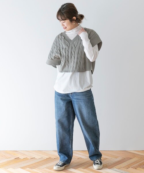 ITEMS URBANRESEARCH（アイテムズ アーバンリサーチ）の「アシンメトリーケーブルニットベスト（ベスト・レディース・WHITE/PINK BEIGE/KHAKI GRAY・one）」の15枚目の写真
